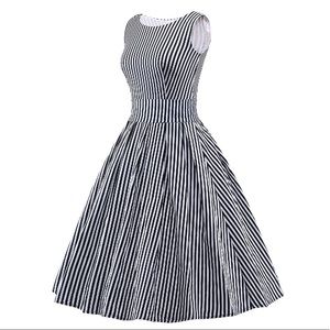 SM black/white stripe swing dress w/removable belt